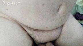 300lb Pissmaster Showing Asshole