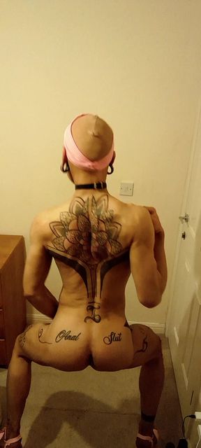 Slut in action. I love pink color