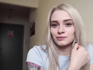 I liked the roommate so much that I gave it in the booty - BelleNiko
