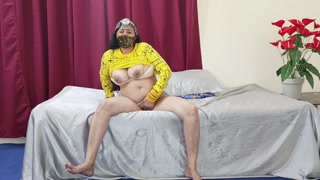 Beautiful Punjabi Aunty Fucking Pussy With a Large Dildo