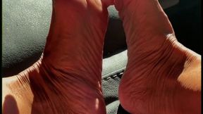 GLOWING TOES AND CURLED ARCHES