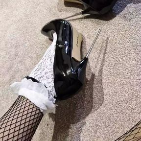 Wanking my cock in my new extrmem heels