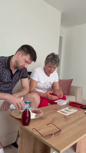 Anal Granny - Tarrot Reading!