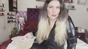 Mistress FFW pisses in a bowl to show loser