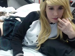 Amateur Webcam Cute Teen Plays Solo with Big Dildo