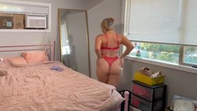 Bored MILF tries on different lingerie for her small-dick friend