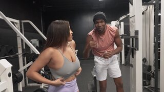 Late-evening gym encounter with BBC-ready Funsized Megan