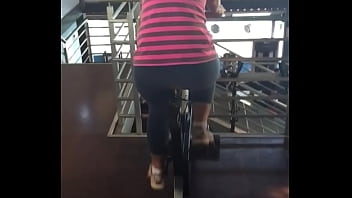 Gostosa na academia