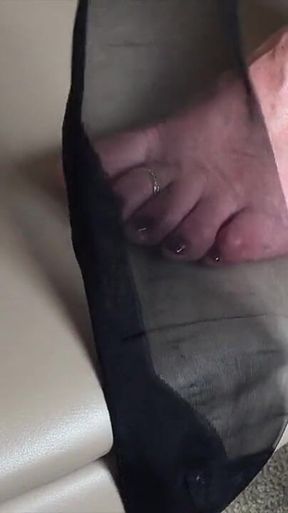 Vgq3 Aunty Sandra Getting Dressed