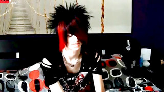 American Emo Boy Vayne Delivers A Great Solo! - Vayne Insanity Wanks