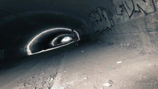 การร่วมเพศแบบไม่สวมถุงยางอนามัยกลางแจ้ง: เกย์หุ่นดีดูดอวัยวะเพศชายแล้วร่วมเพศแบบไม่ใช้ถุงยางอนามัยพร้อมปล่อยน้ำอสุจิ