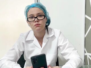 A practicing Latin doctor screws a patient in swap for curing him. H.L.