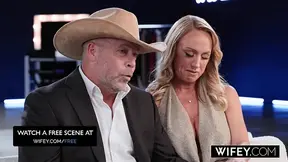 Hot wife gets her face fucked in reverse cowgirl by a lucky guy