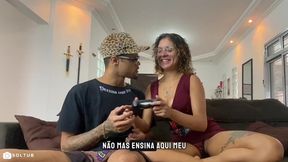 amiga da minha irma venho jogar videogame e as coisas sairam de controle
