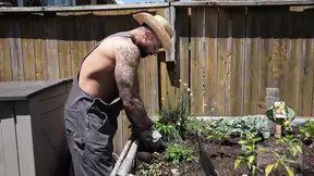 Sexy Elf Mag on a Shaft