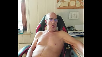 Norbertww - abspritzen cor der cam bei chaturbate - Apr 23, 2025