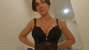 Do You Think I Have Fake Boobs?! I Easily Persuade a Naive Stepmom to Creampie