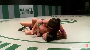 Gia DiMarco (2-1)VSLyla Storm (0-2) Featherweight action! Loser fucked