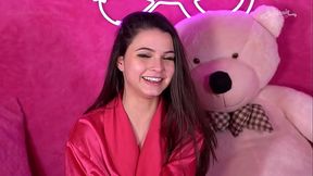 NOVINHA NATASHA SE MASTURBANDO