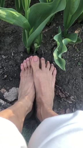 Melove with her Small Feet Outdoor in the Garden