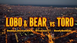 Hai ông bố béo ú người Tây Ban Nha xăm trổ đầy mình bị "thịt" tơi tả trong một cuộc threesome đầy lông lá.