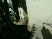 Mujer muestra su coño al miron del técnico de Internet y la atrapa follando y chorreando semen.