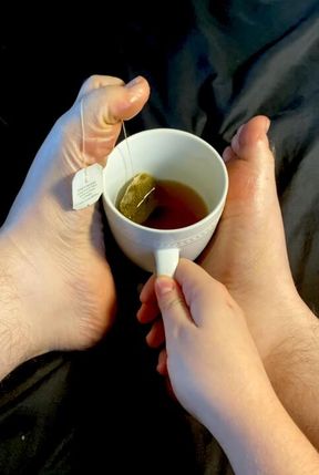 Steaping Tea ☕️ with my Toes🦶🏻: FinDom, FootDom, FeetSeller