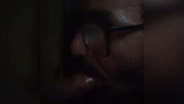Mamando um pauzão na cabine.
