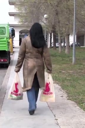 Grocery shopping milf gets picked up and led to nature for ionate anal pounding