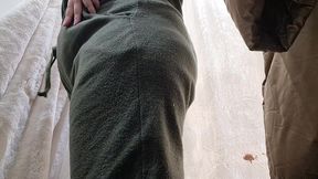 farts in the public clothing store