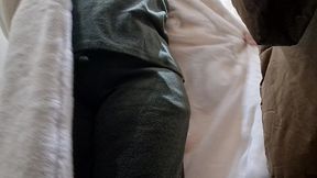 farts in the public clothing store