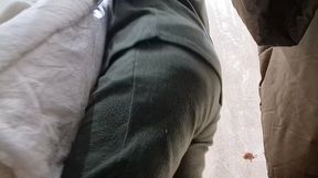 farts in the public clothing store