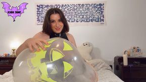 Domme shrinks you down with her special balloon