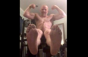 Foot worship muscle Daddy flexing and showing off big feet