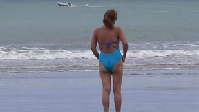 I Get Excited on the Beach and I Take My Husband&#039;s Best Friend to Fuck Me, His Cock Is Delicious