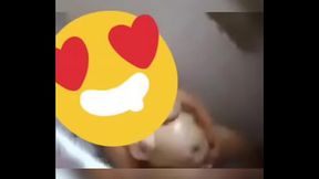 Masturbando no chuveiro