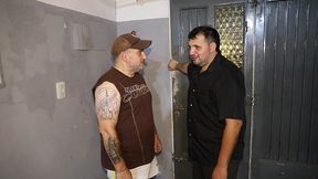 trio salvaje en el cuarto: amigo me invita a follarme a su esposa y la amiga caliente de su hijastra – oral intenso, doggy y accion lesbica sin limites