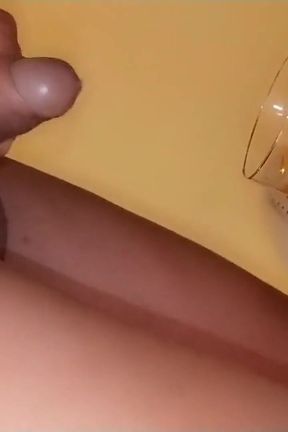 Morning Pee to the Glass From Unwashed Uncut Cock