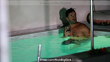 Me follo en mi piscina a la mujer de mi vecino