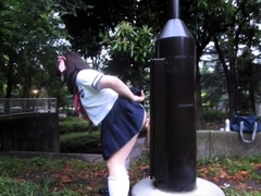 Amateur Japanese Teen CD outdoor dildo