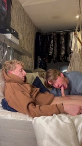 Hot Jock Gets Blowjob From Sexy Twink