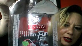 LOLA DESAFIA ANITTA NO  ASKOV - QUEM CAIR PRIMEIRO PERDE