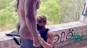 sendo mamado pelo namorado na casa abandonada em portugal