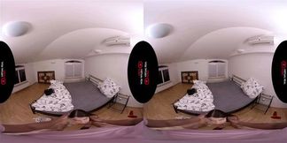 VirtualRealPorn com Izzys first time
