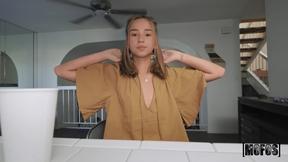 ”Dakota Tyler visits social manager to increase her numbers”