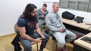 Three heteros prove they can be gay without clothes