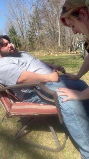 Outdoor blowjob with facial