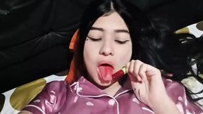 Masturbation Close-up of Wet Pussy