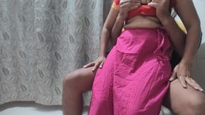 Desi Bhabhi Ne Chair Pe Baitkar Apane Yaar Ke Sath Kiya Sex