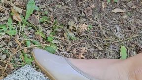 Crushing 3 Snails – Close-Up, Ballerinas, Nature
